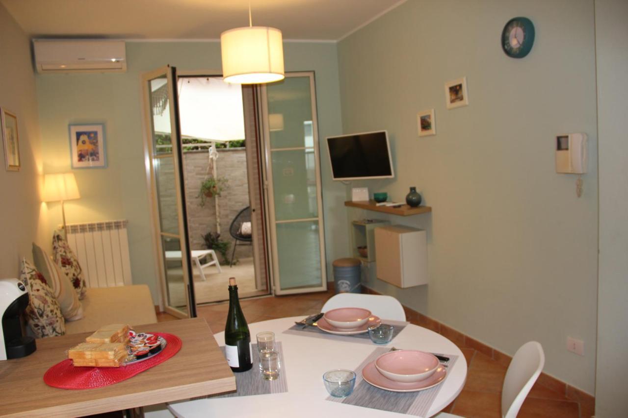 Apartamento Casa Lucia Private Car Or Motorcycle Park Lucca Exterior foto